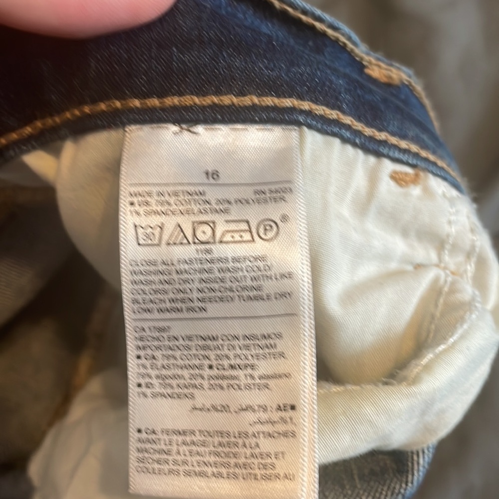 Old Navy Size 16 Denim Shorts - Picture 5 of 5